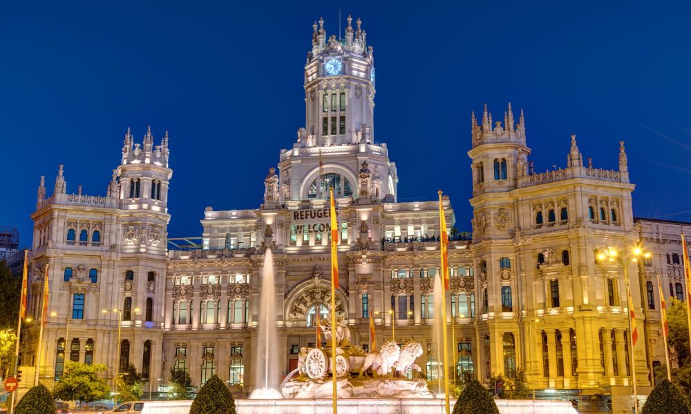 plaza-de-cibeles-in-madrid-at-night-2025-03-06-06-16-58-utc